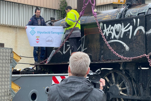 Trasllat de la locomotora de vapor de Valls al Museu del Ferrocarril de Móra la Nova
