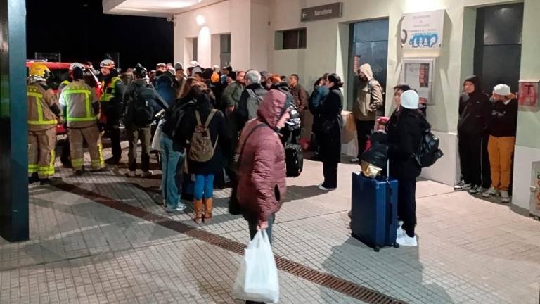 Dos trens atrapats per una avaria entre la Plana-Picamoixons i Sant Vicenç de Calders